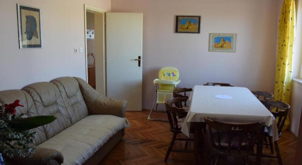 Apartment Julietta Pirovac Exterior foto